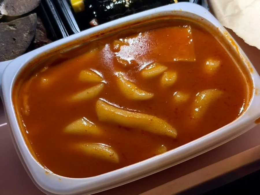 A generous portion of mild-spice tteokbokki