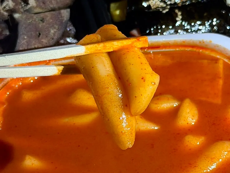 Chewy wheat rice cake tteokbokki soaked in sauce