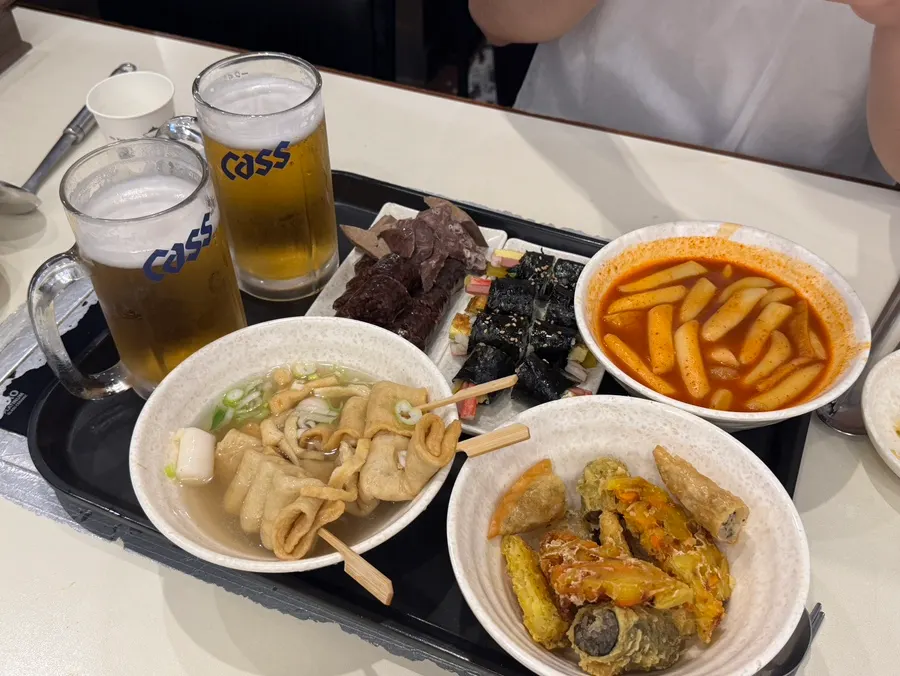 A generous plate of sundae served with extra offal