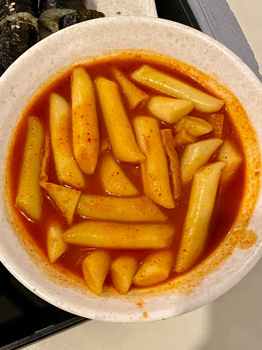 Broth-style tteokbokki ordered at medium spice