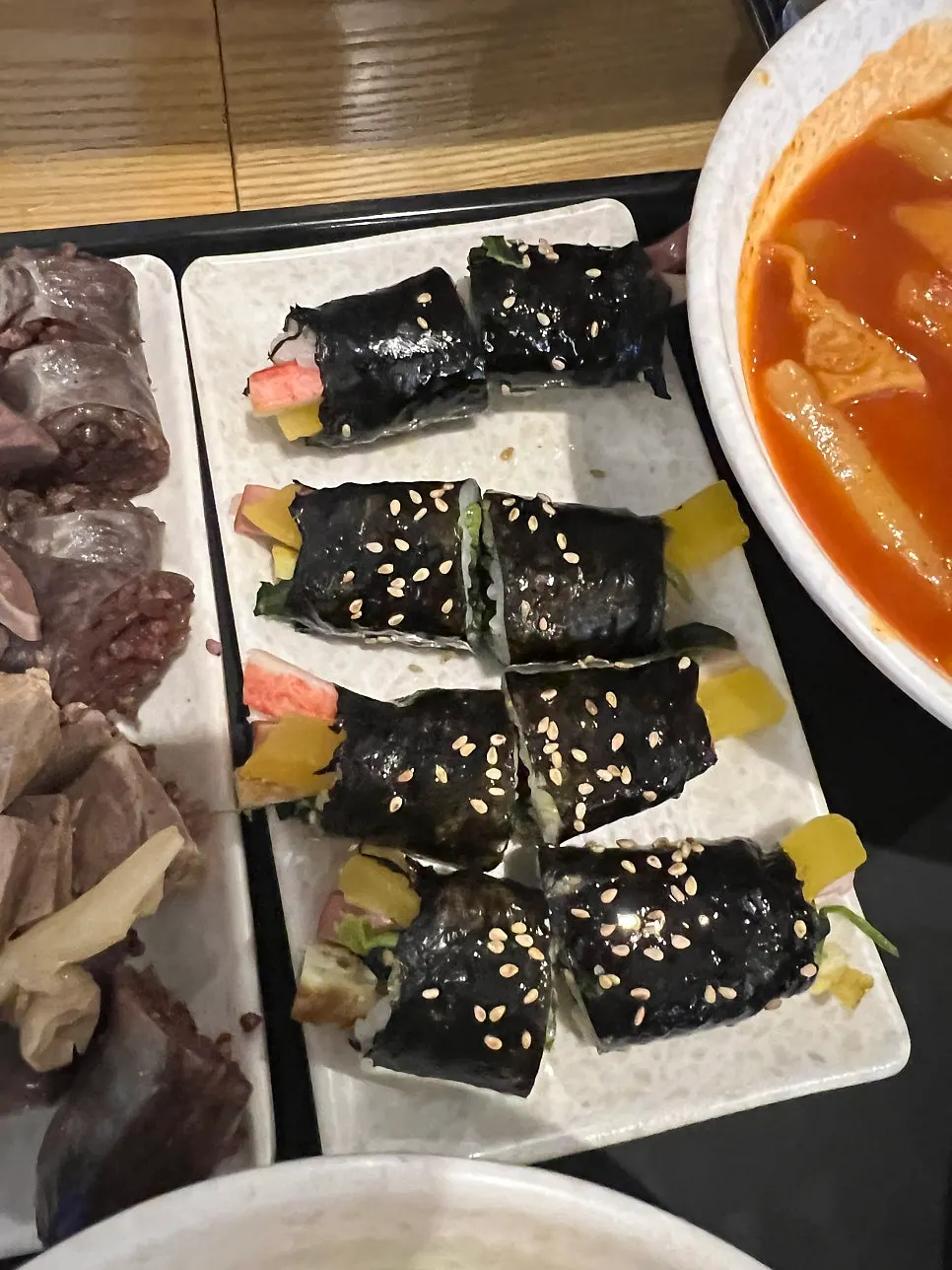 현선이네 용산본점 앞 저녁 거리