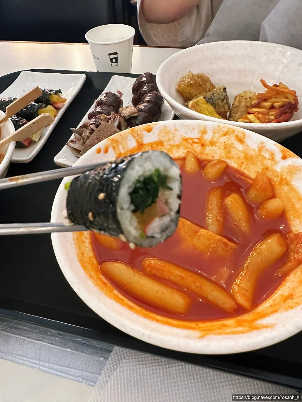 Sundae with tteokbokki broth