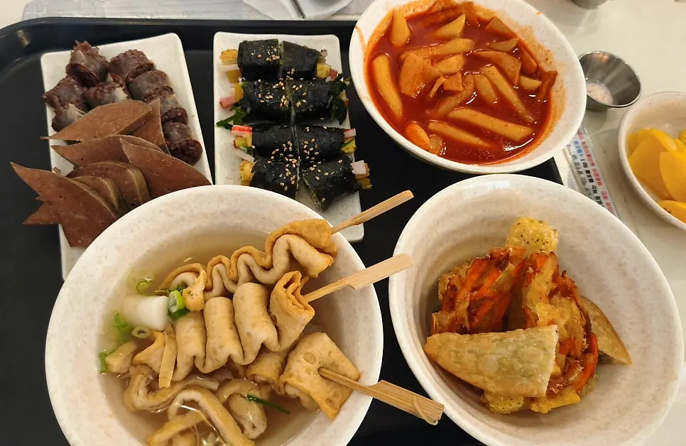 현선이네 용산본점 콤보세트 한 상 차림