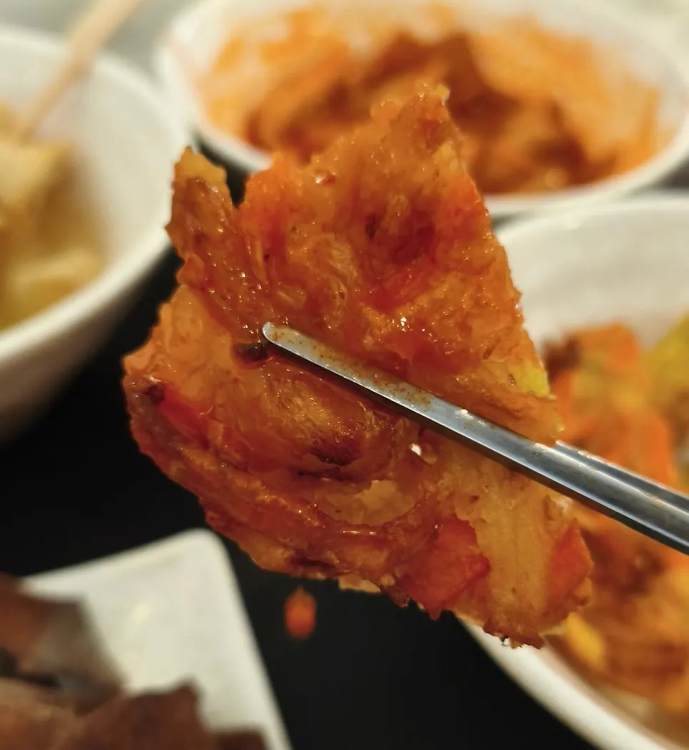 떡볶이 소스에 적신 야채튀김