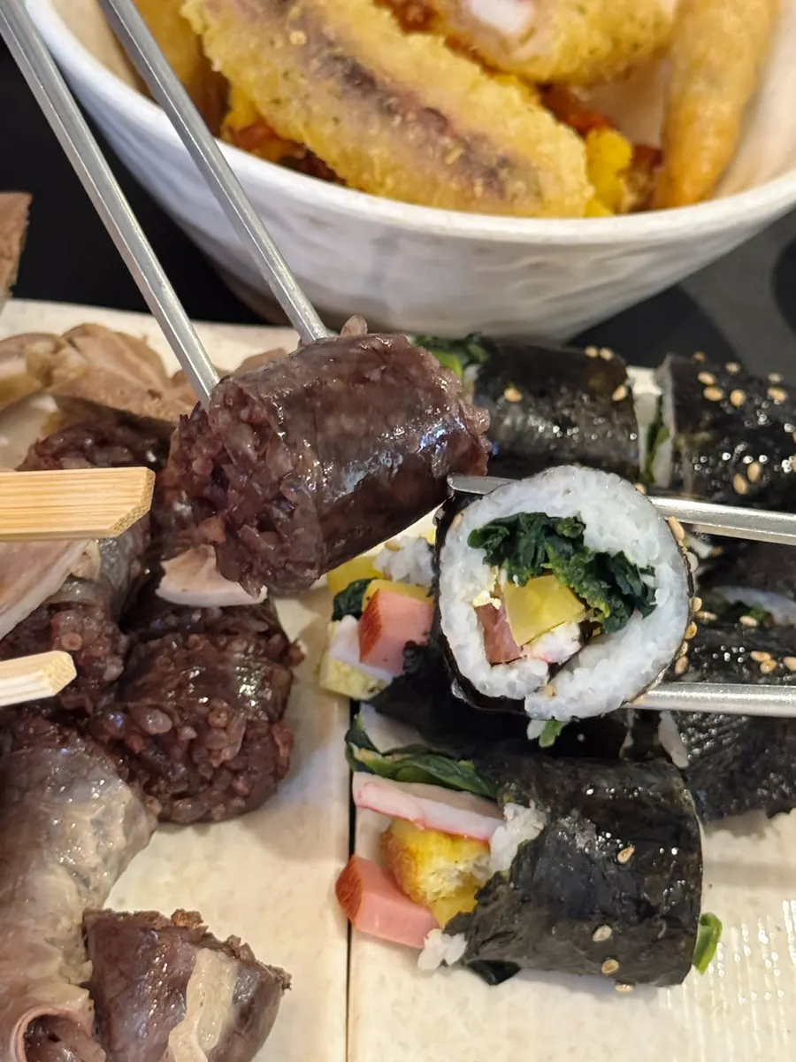 Mini gimbap included in the combo set