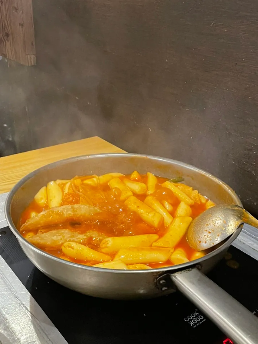 보통맛 즉석떡볶이 조리 중 모습