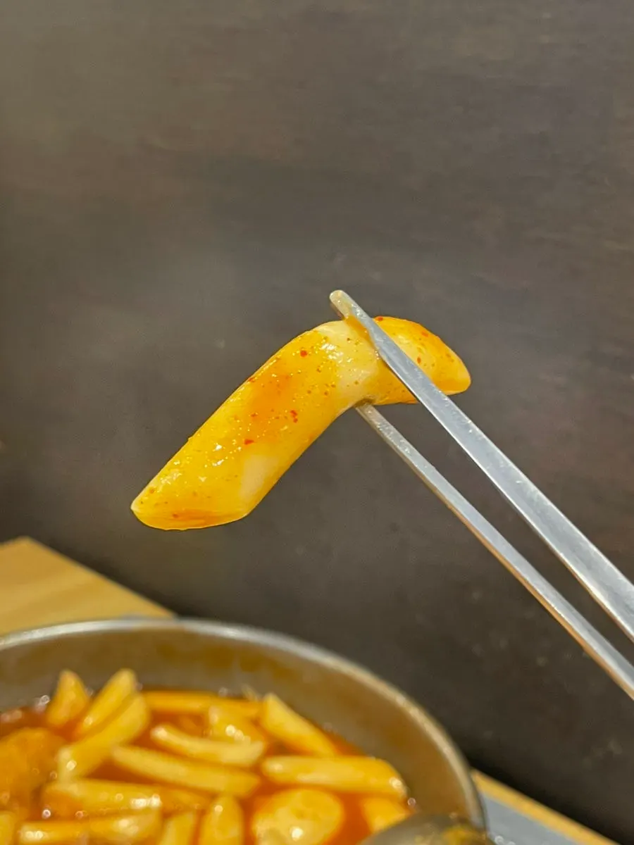 양념이 밴 밀떡 떡볶이 클로즈업