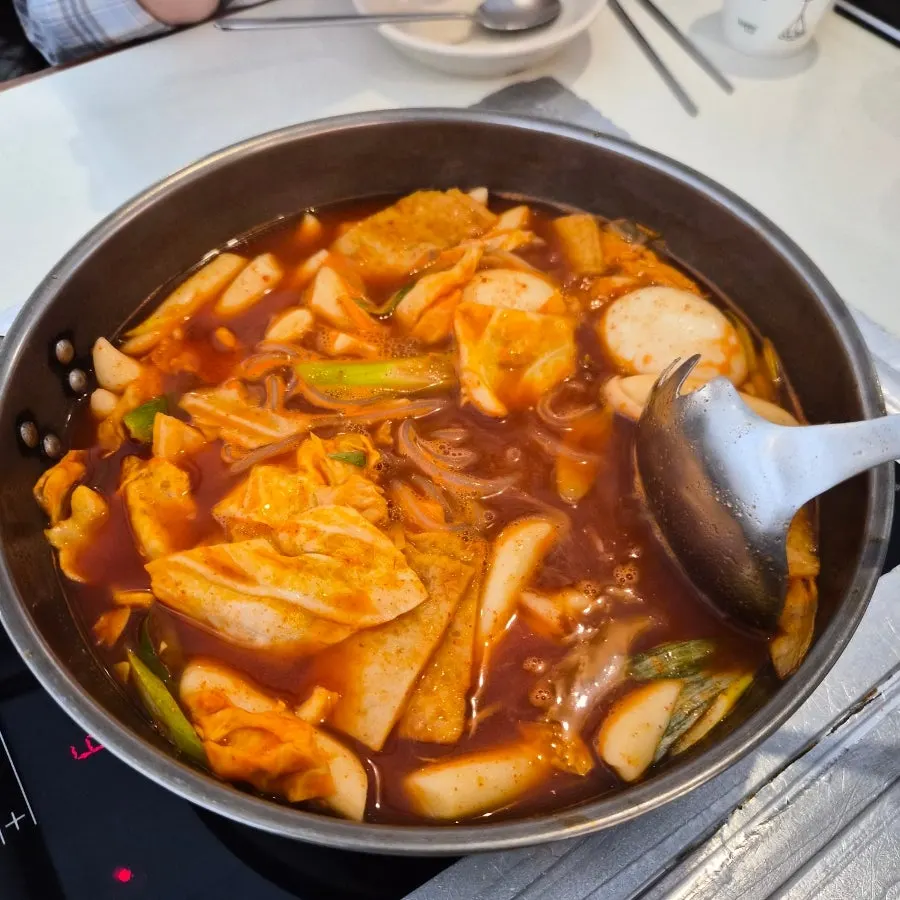 다 먹은 현선이네 즉석떡볶이 한 상