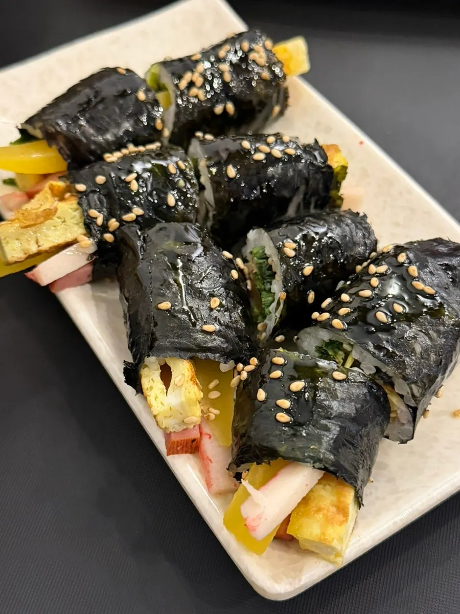 속재료가 꽉 찬 꼬마김밥