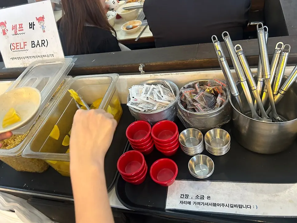 裹满辣味酱汁的贤善家辣炒年糕