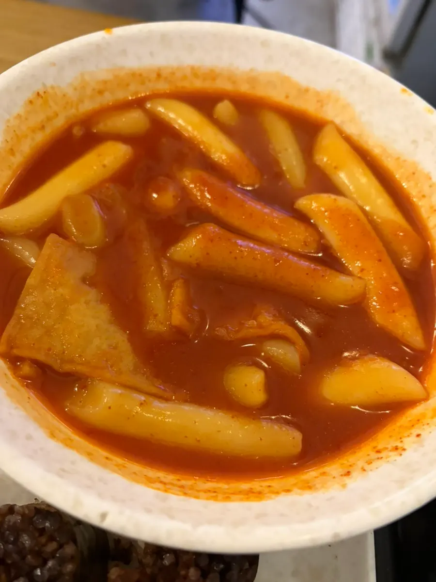 Close-up of medium-spice soupy tteokbokki