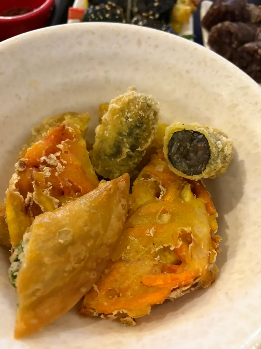Plump fish cake resembling Busan-style eomuk