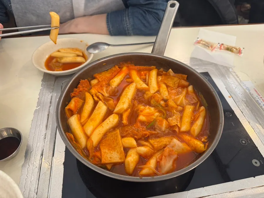 익어가는 떡볶이와 쫄면