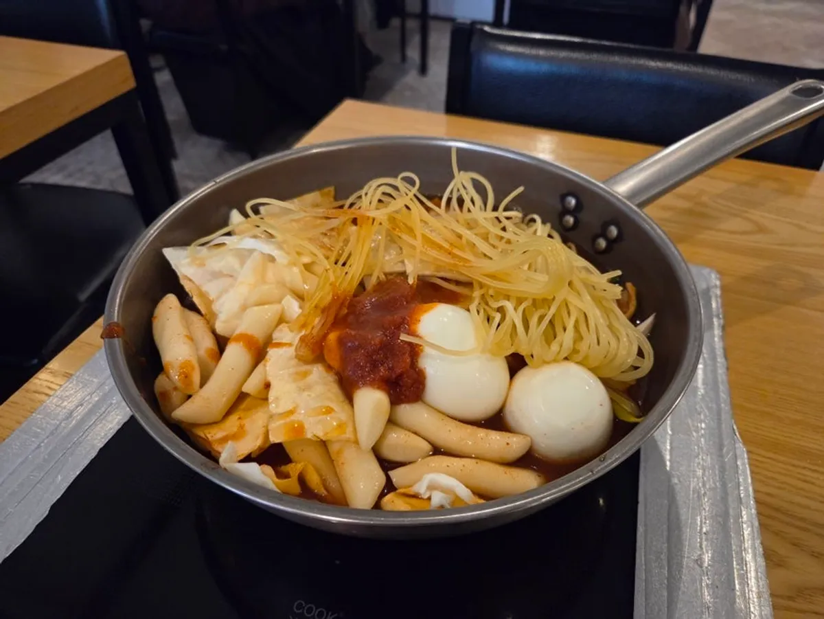 양념이 배어든 현선이네 즉석떡볶이