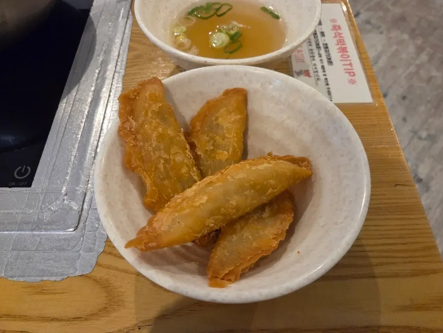 충분히 끓여 진해진 떡볶이 국물