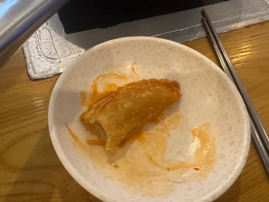 양념 묻힌 떡볶이 떡 클로즈업