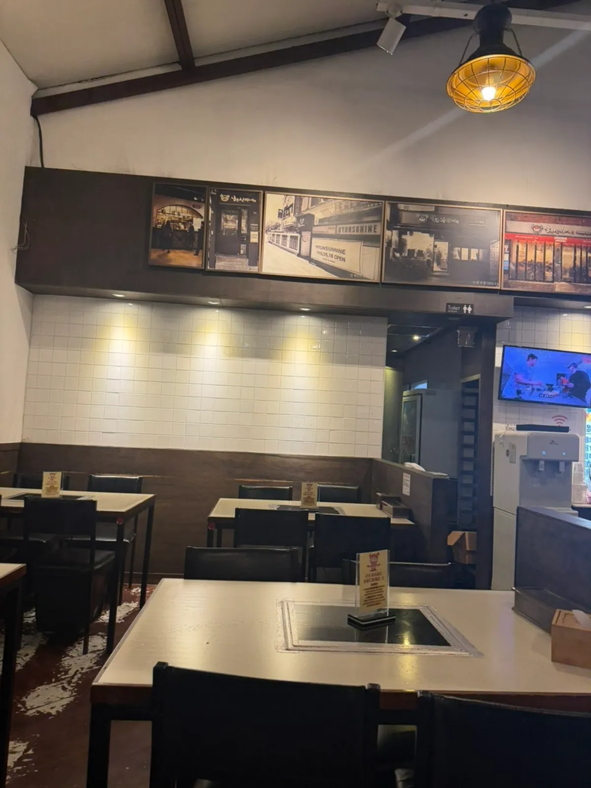 A full tteokbokki spread at Hyeonseonine Yongsan Main Branch
