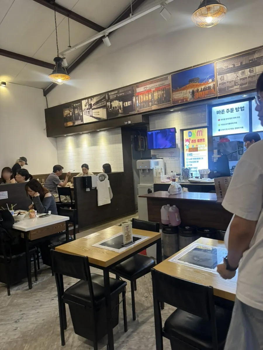 蘸了辣炒年糕汤汁的酥脆炸物
