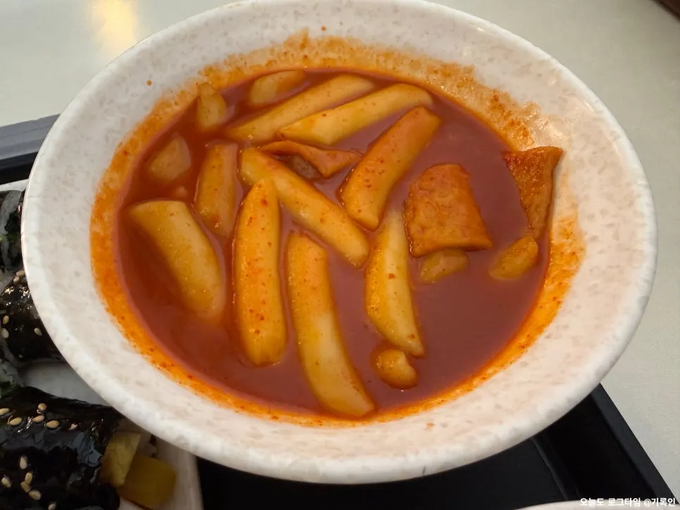 Tteokbokki ordered at medium spice