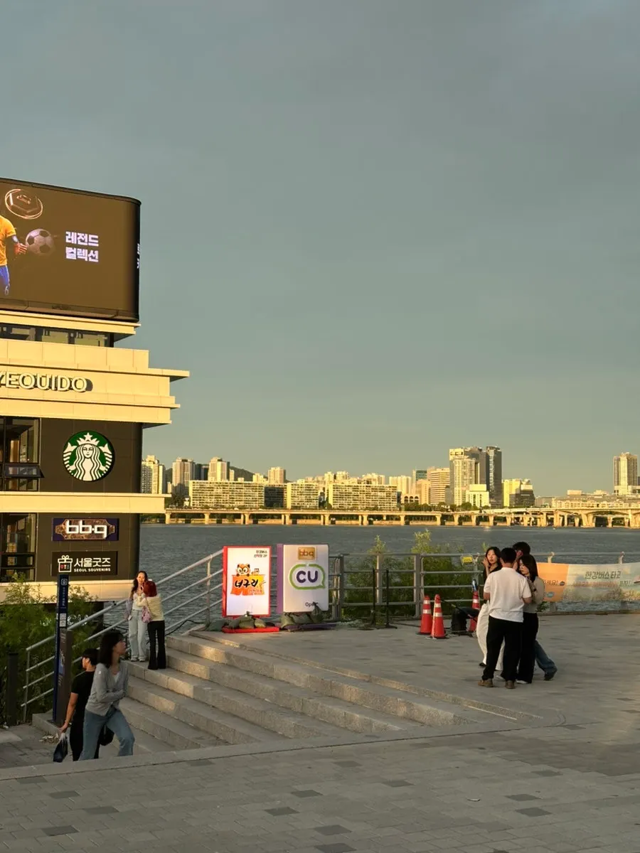 밀봉 포장된 현선이콤보세트 포장 용기