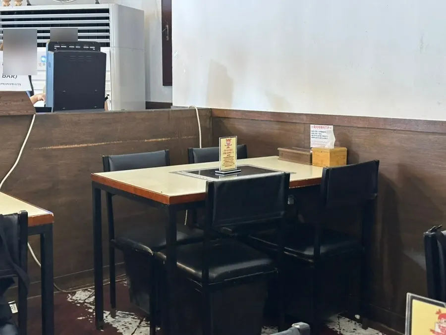 현선이네 용산본점 매장 내부 인테리어