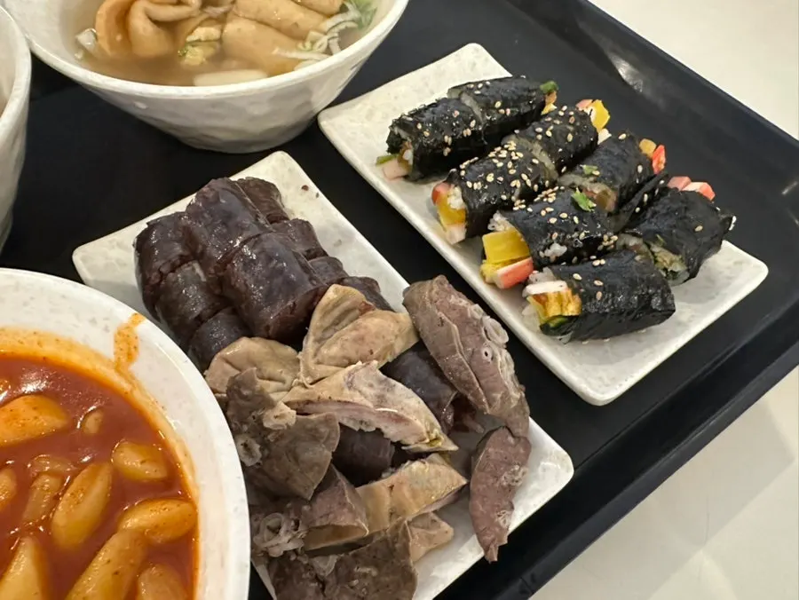 떡볶이 김밥 순대 튀김 어묵 콤보세트 구성