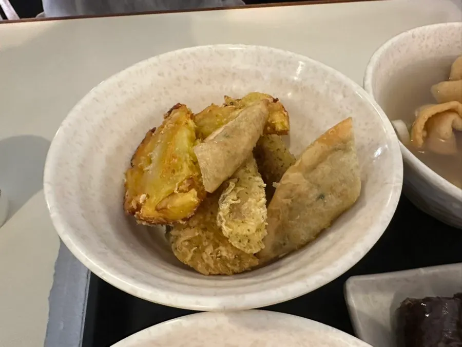 재료가 꽉 찬 꼬마김밥