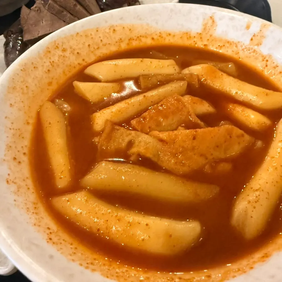 Medium-spice broth tteokbokki