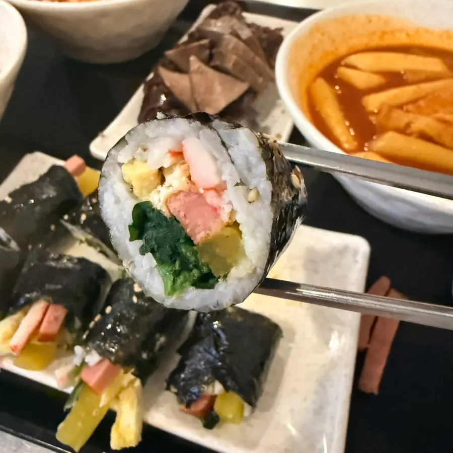 Mini gimbap included in the combo set