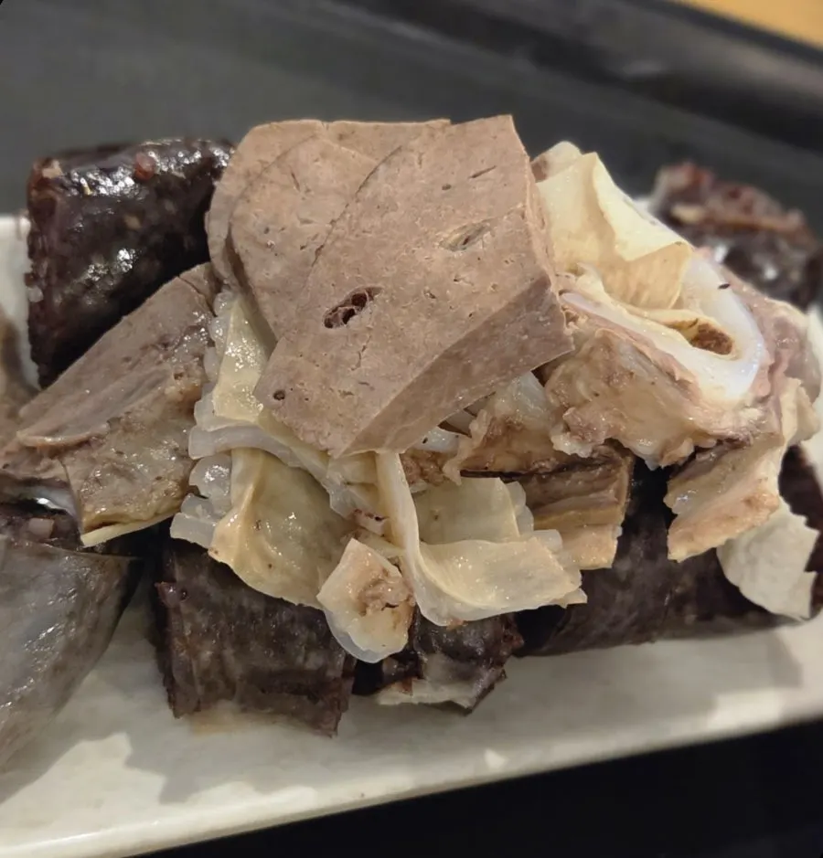 Plate of sundae ordered mixed-organ style
