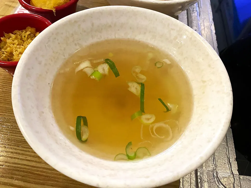 Four yakimandu included in the instant tteokbokki set