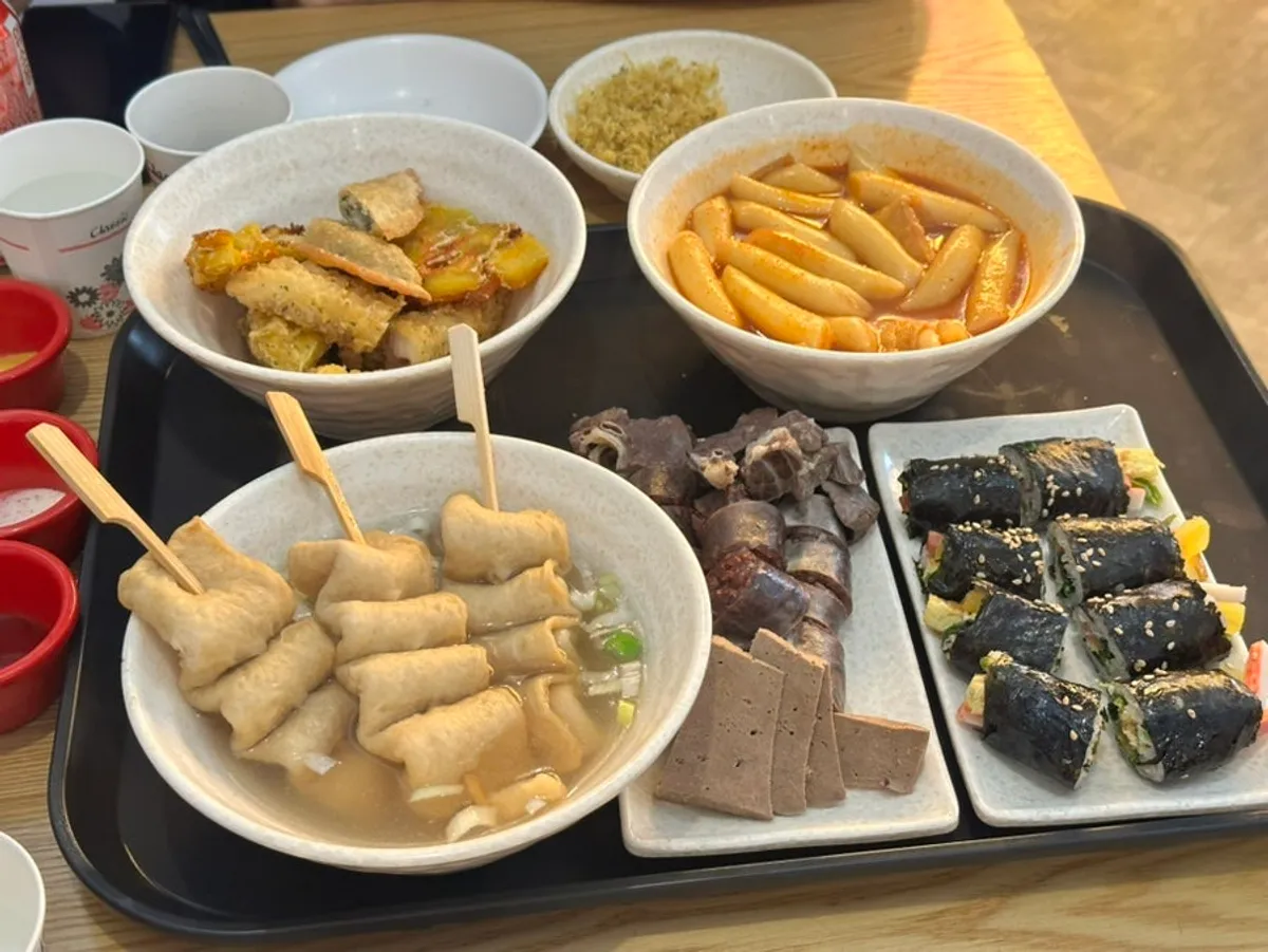 셀프바에 준비된 튀김가루
