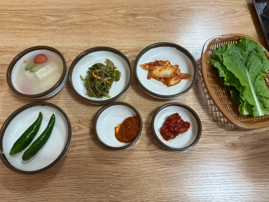 미역줄기무침 등 협재온뚝배기 밑반찬 상차림
