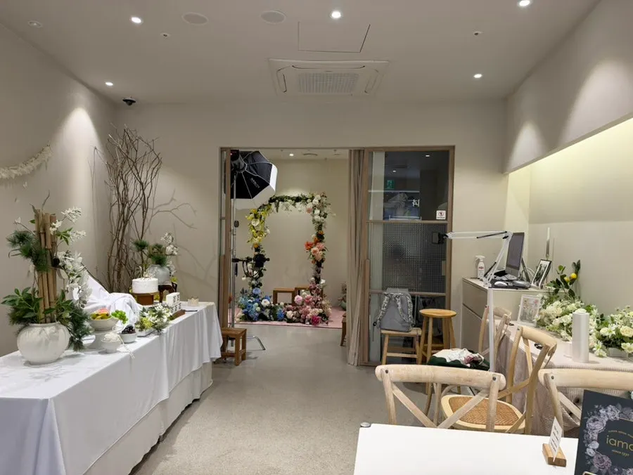 Interior of the self-photo studio decorated with flowers