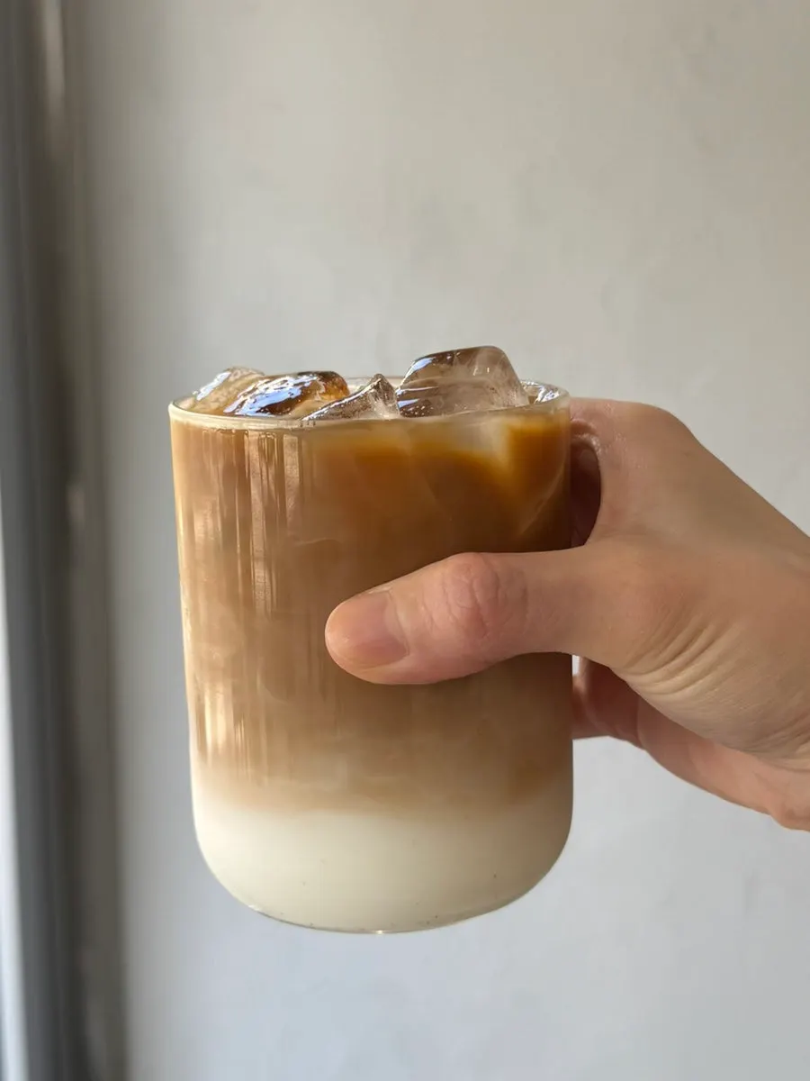 Decaf café latte made with 1A-grade Maeil milk