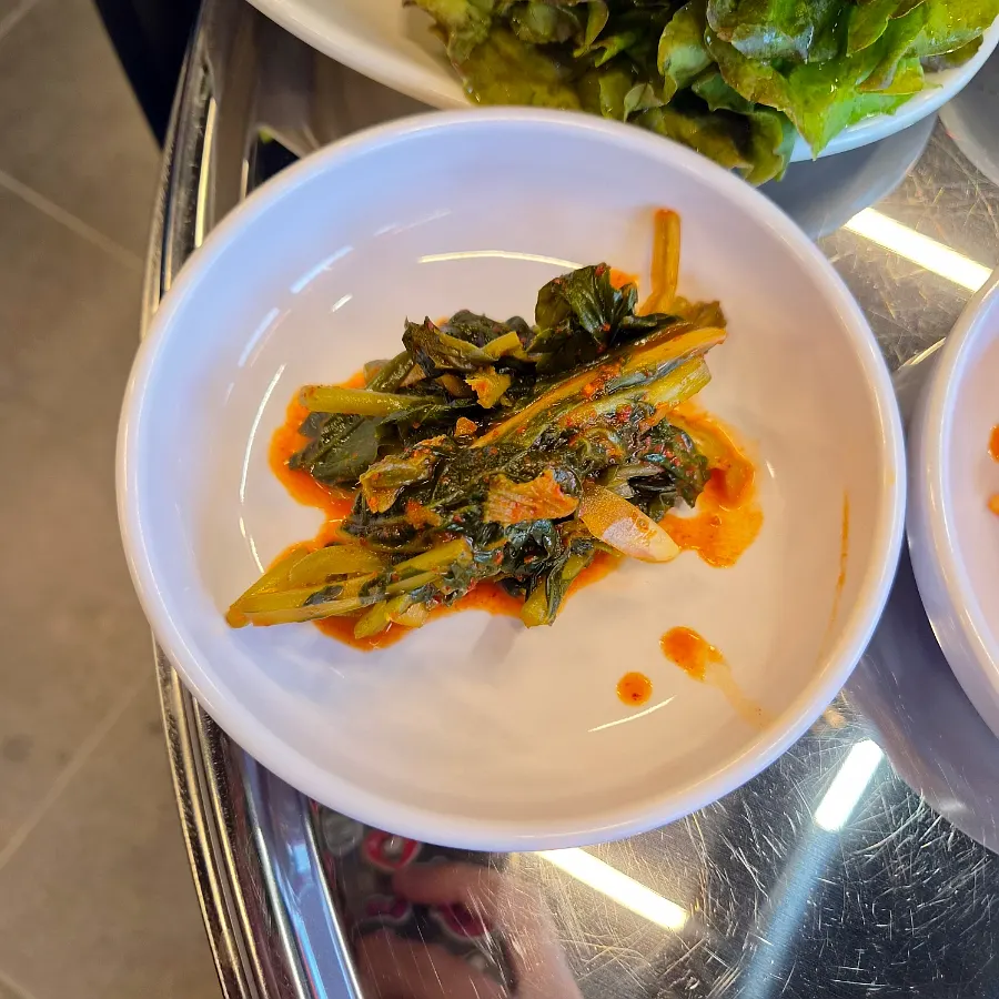 Day-drinking spicy pork belly at 2pm opening run in Icheon, Jeongsiljangne Ppalgan Gogi