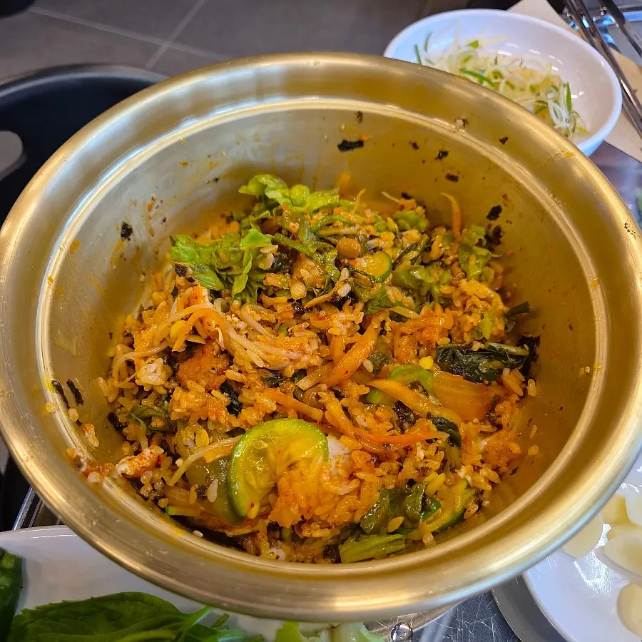 Close-up of the ingredient-packed big bowl bibimbap