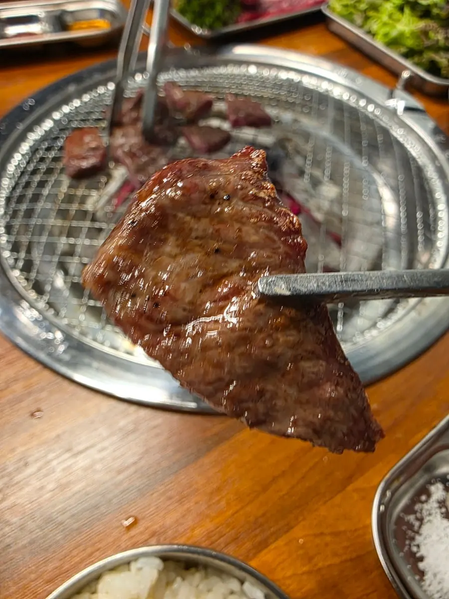 House sauce served with beef