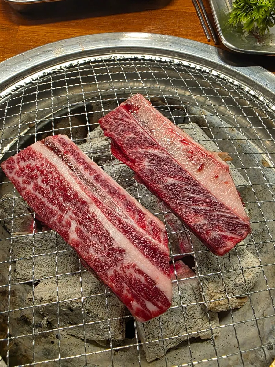 Lean beef rib meat
