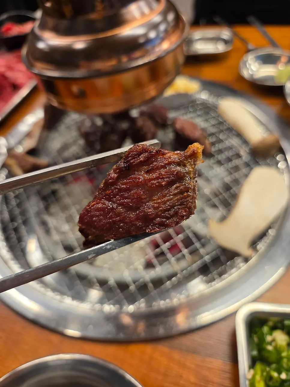 숯불에 구운 소고기 부위