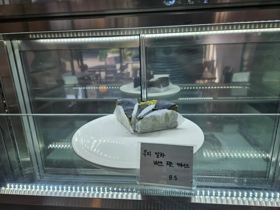Baked goods and dessert display at Lapins