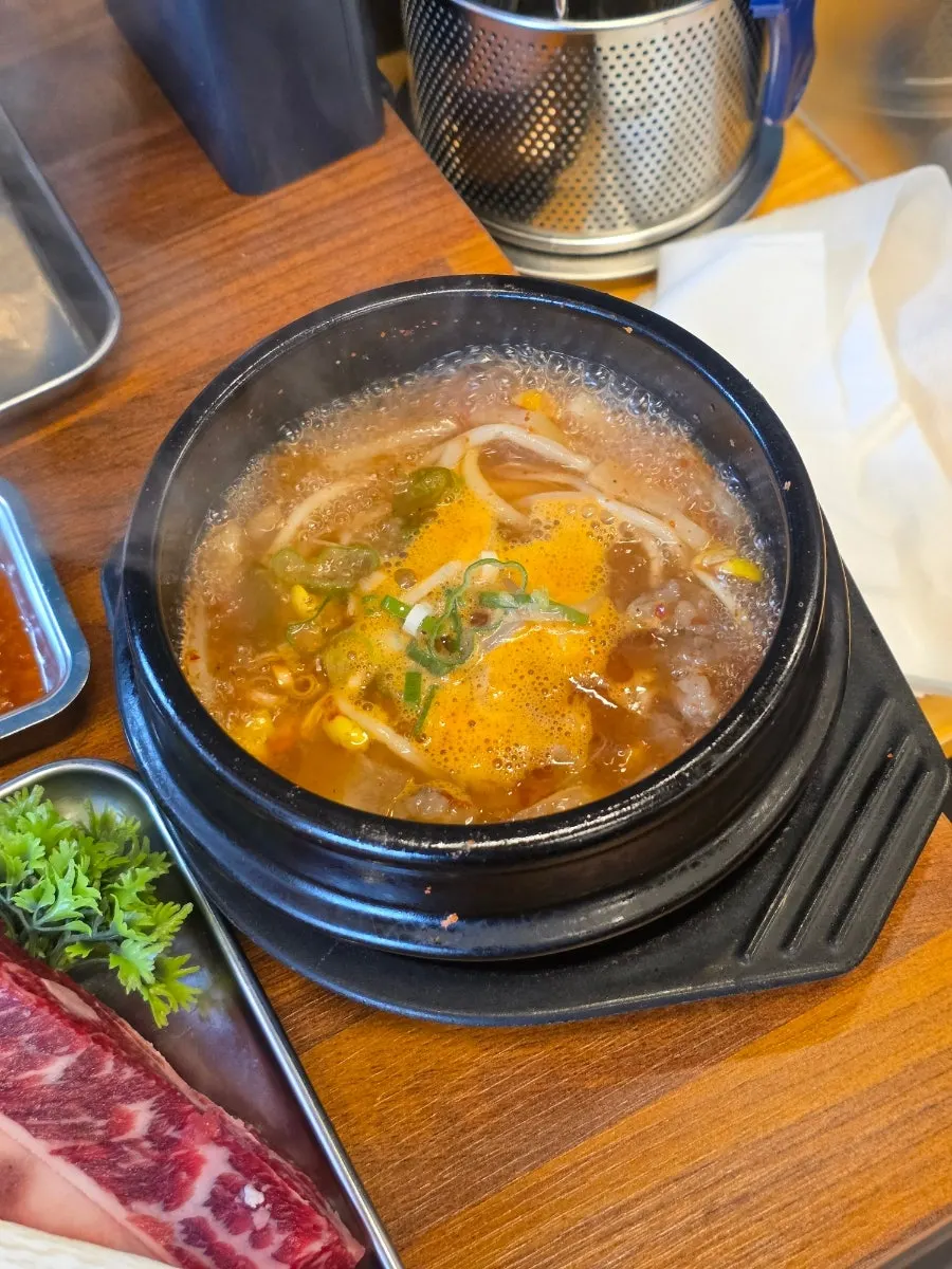 Plate of bright red raw special cuts at Jowatso