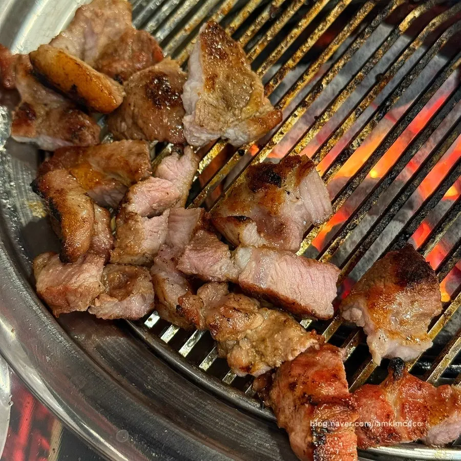 Close-up of sliced grilled pork neck