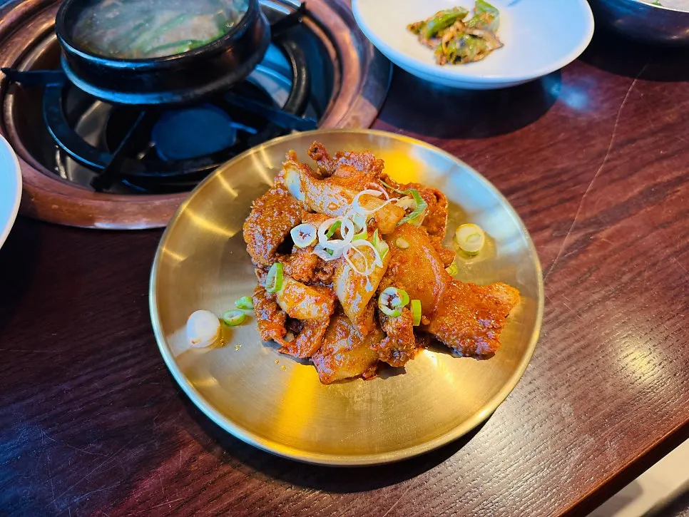 Soy crab served with side dishes