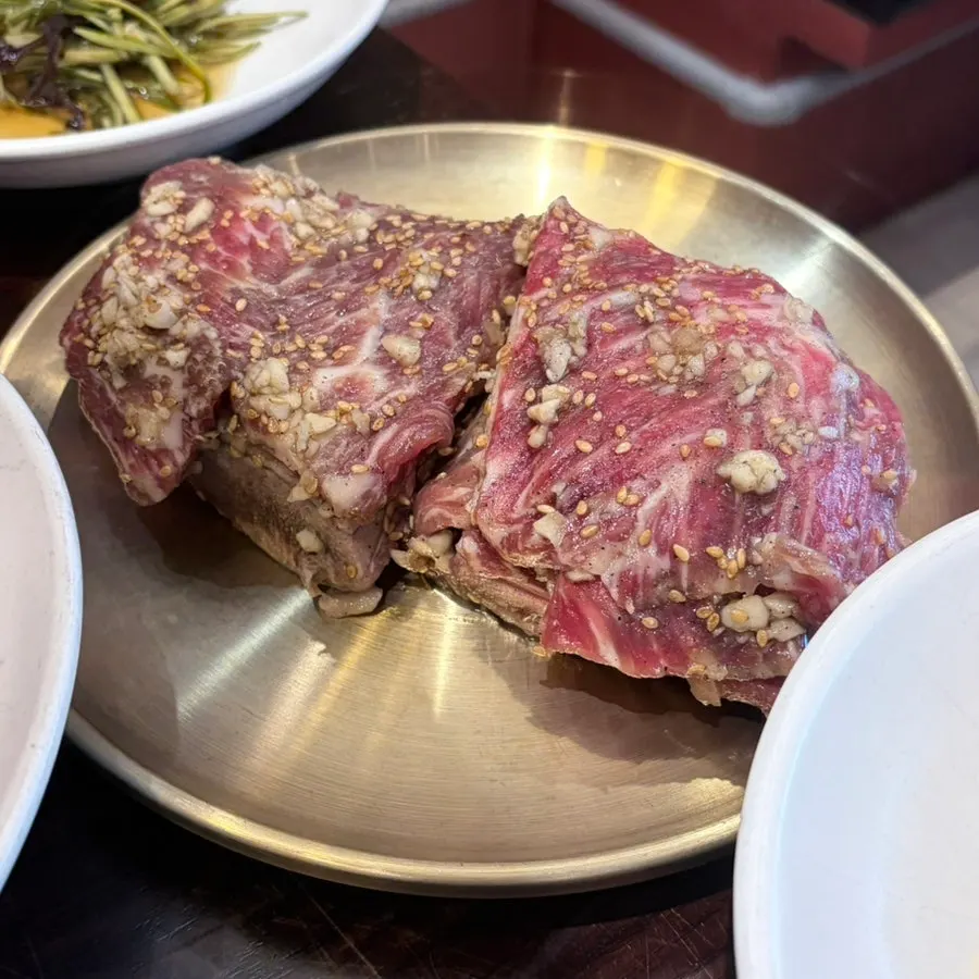 양념게장과 곁들임 반찬