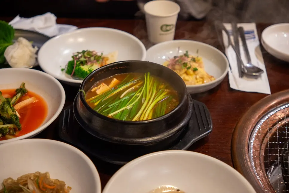 양념이 배어 있는 돼지갈비목살 클로즈업