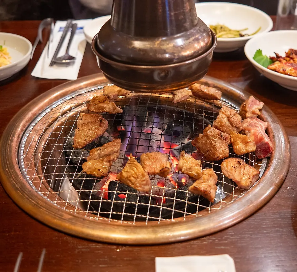 스지가 들어간 된장찌개 속 건더기