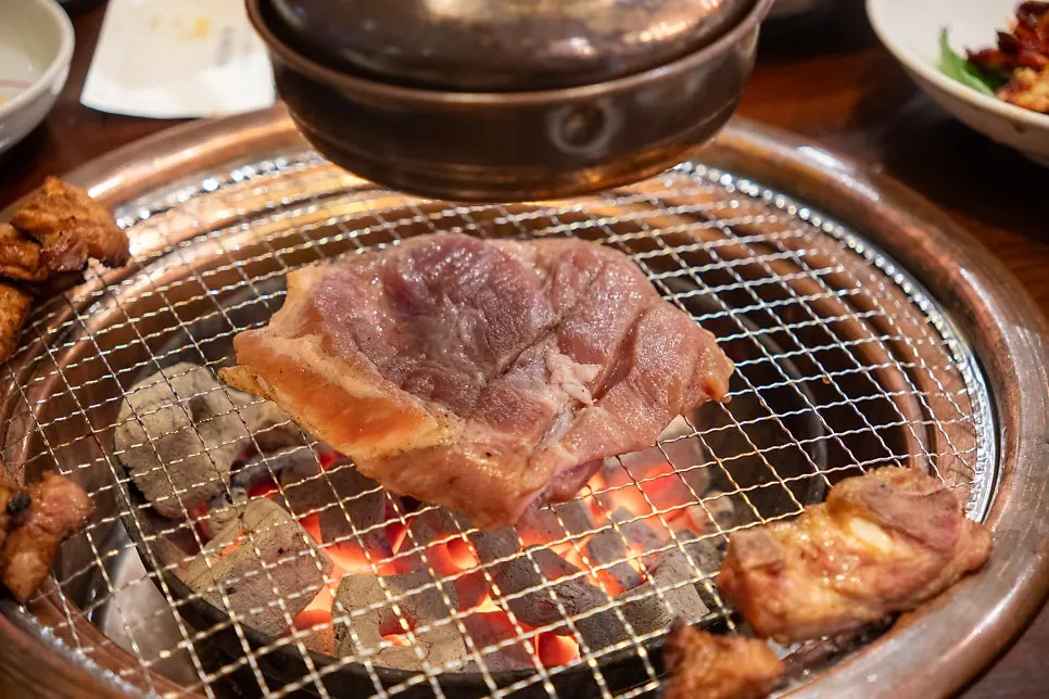 쌈채소에 싸 먹는 양념 돼지갈비