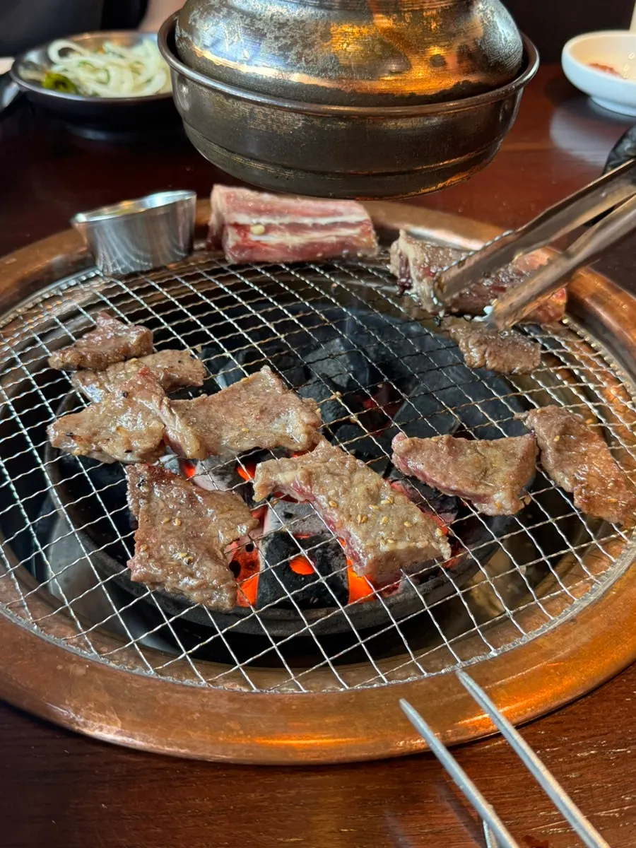 Raw beef short ribs aged with nuruk salt