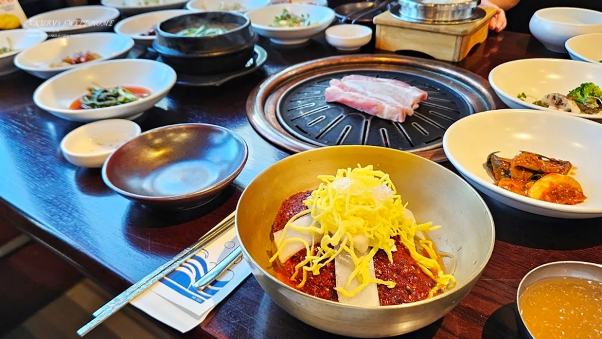 늘고기집에서 맛본 고기와 식사 한 상